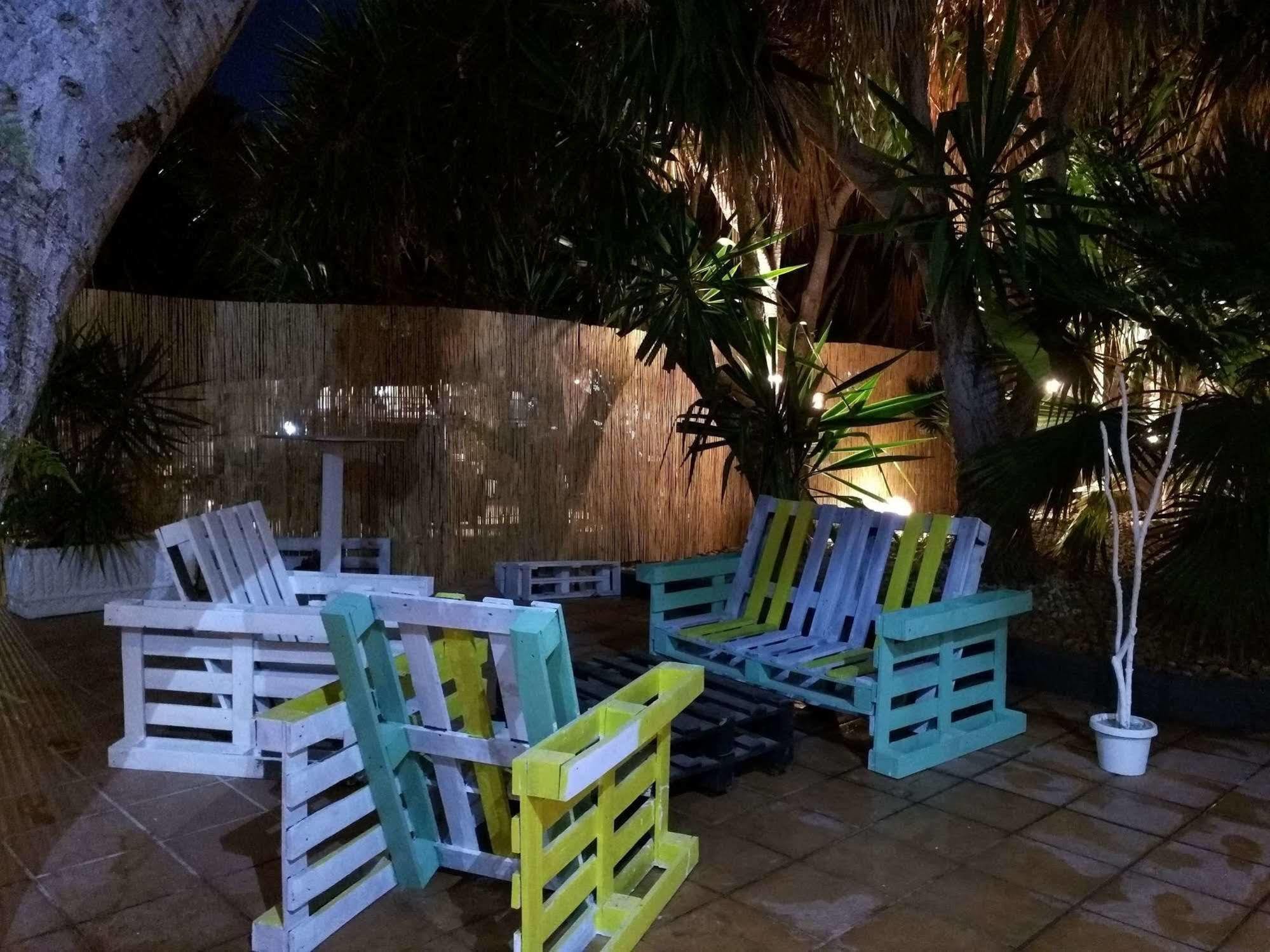 Nwt Paradise Urban Hostel Alicante Exterior foto